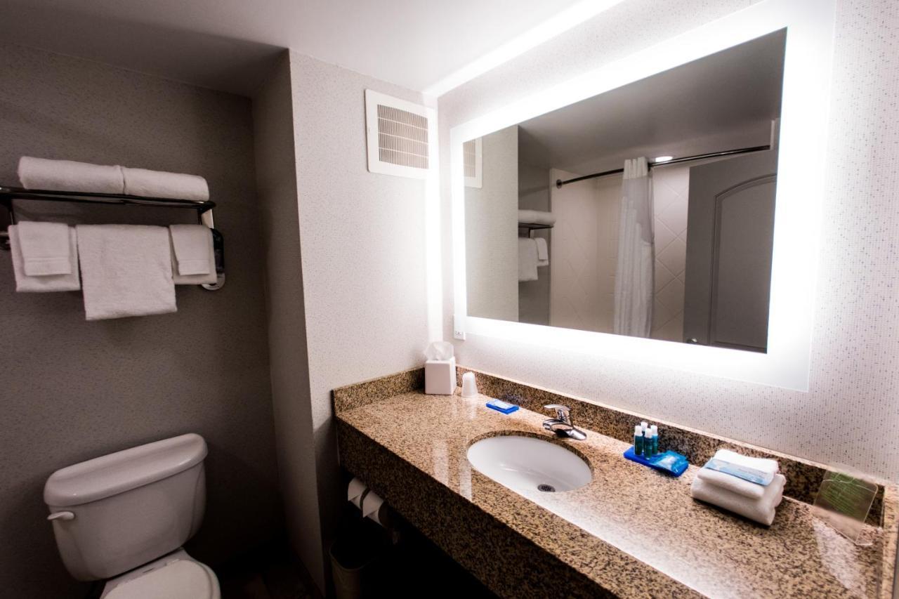 Holiday Inn Express Dayton By Ihg Habitación foto